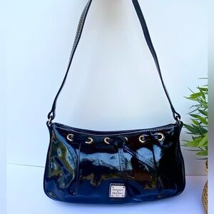 Y2K Dooney & Bourke petite Black Patent Shoulder Bag. Amazing condition.